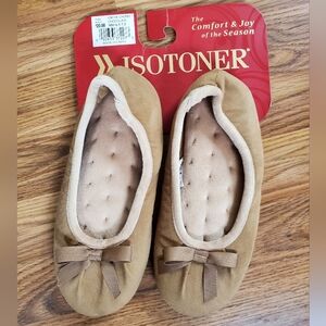 NEW Isotoner Women's Camel Color Slippers with Bow